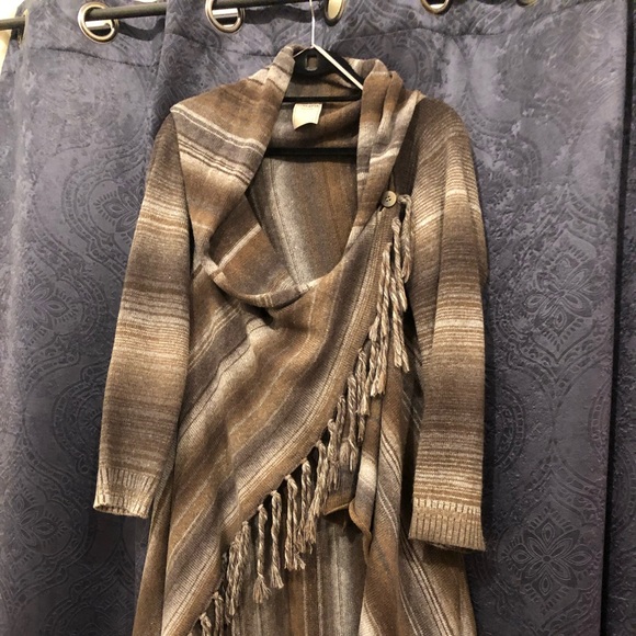 Sweater - Picture 2 of 4